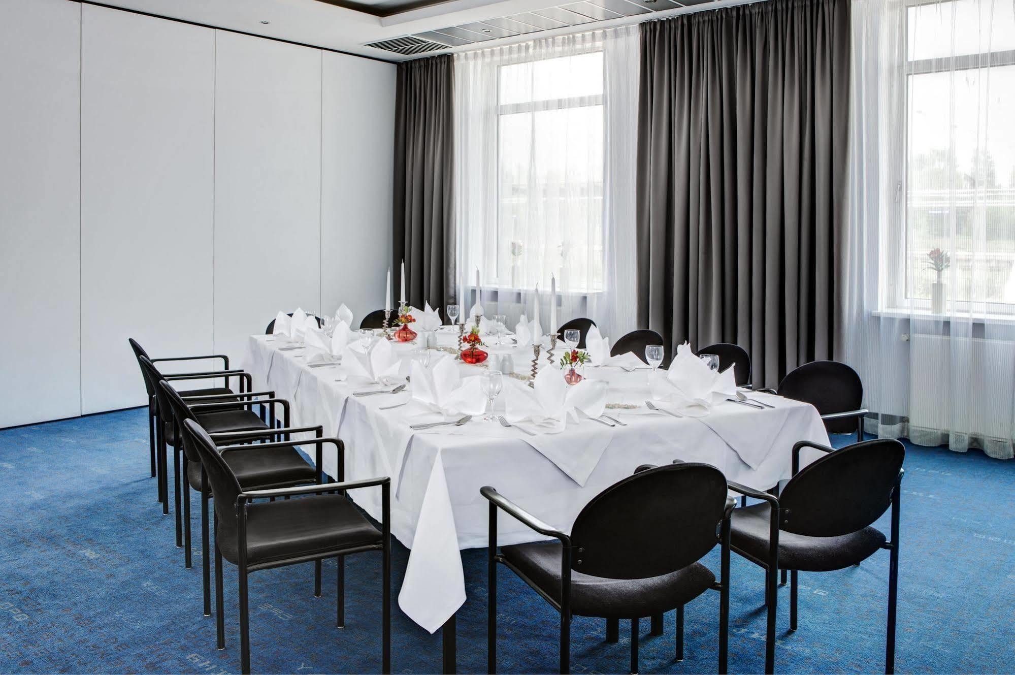 Intercityhotel רוסטוק מראה חיצוני תמונה