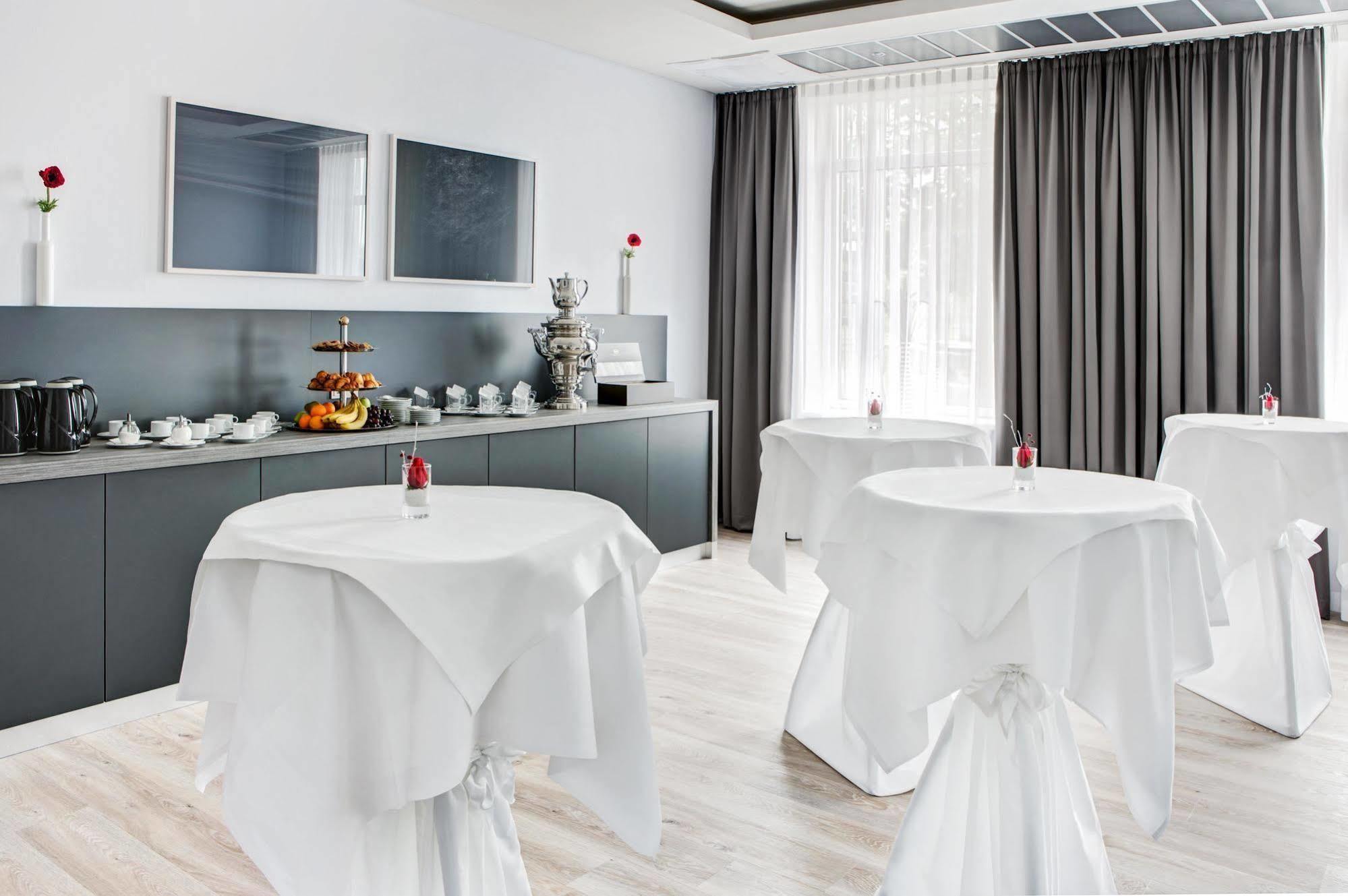Intercityhotel רוסטוק מראה חיצוני תמונה